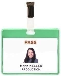 FUNDA DISTINTIVO TARIFOLD PVC con PINZA 82,5x103mm VERDE PAQUETE de 25