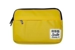 FUNDA PORTATIL SMILE IMPERMEABLE 13' AKIRA AMARILLO /112006340199